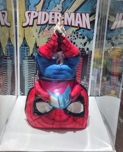 Spider-Man Brillando
